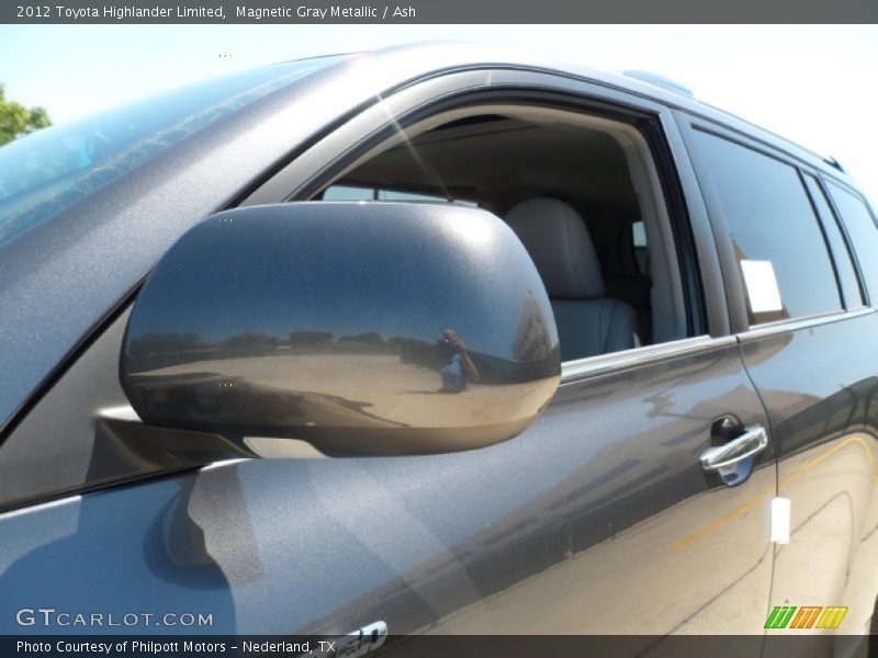 Magnetic Gray Metallic / Ash 2012 Toyota Highlander Limited