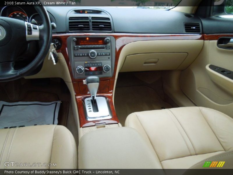 Cream White / Tan 2008 Saturn Aura XR