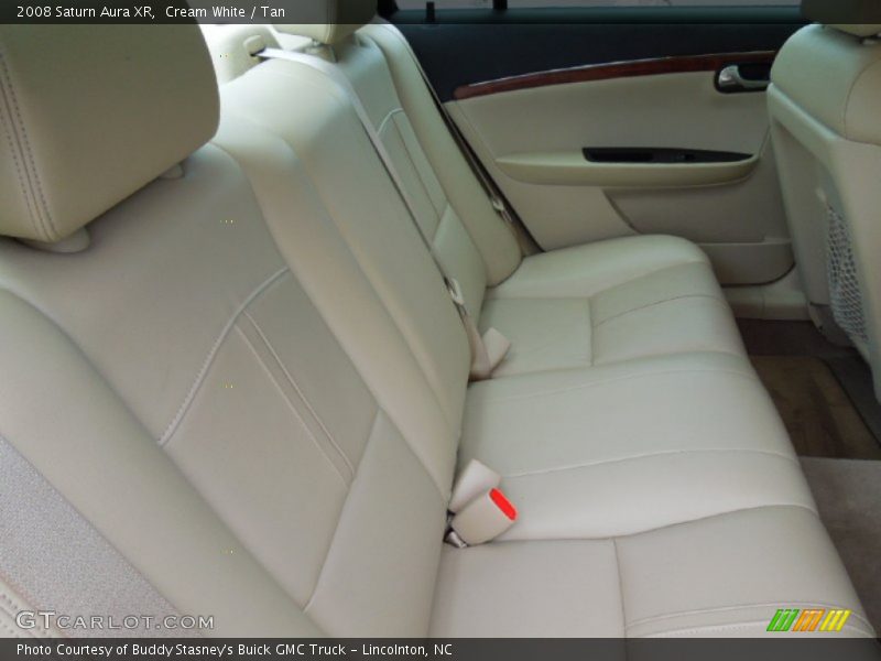 Cream White / Tan 2008 Saturn Aura XR