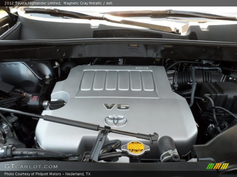 Magnetic Gray Metallic / Ash 2012 Toyota Highlander Limited