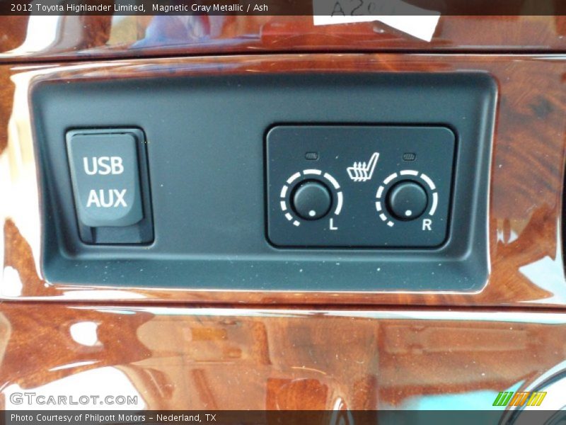Magnetic Gray Metallic / Ash 2012 Toyota Highlander Limited