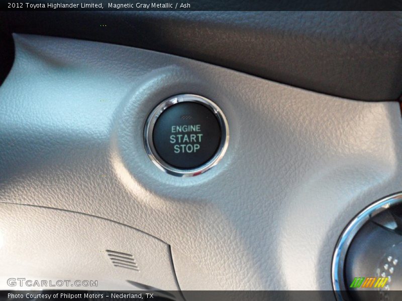 Magnetic Gray Metallic / Ash 2012 Toyota Highlander Limited