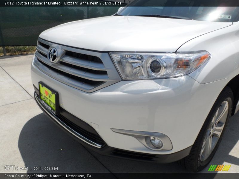 Blizzard White Pearl / Sand Beige 2012 Toyota Highlander Limited