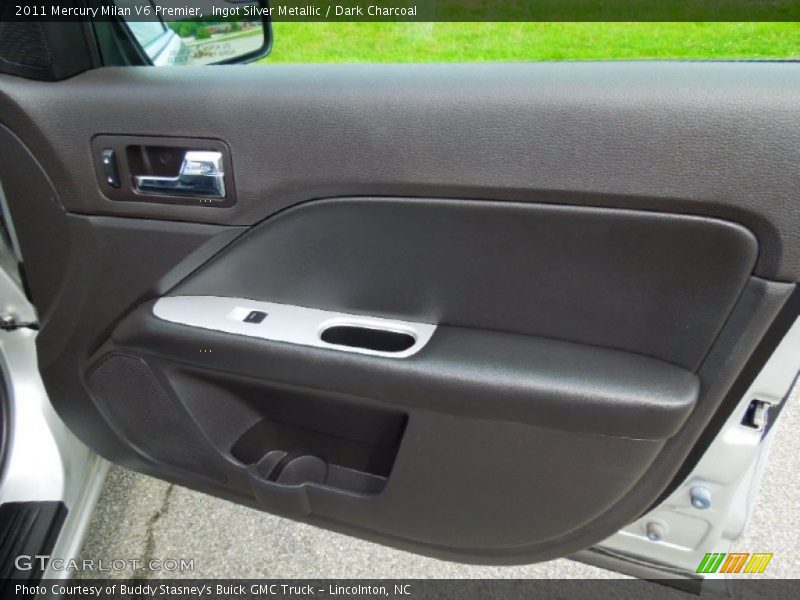 Ingot Silver Metallic / Dark Charcoal 2011 Mercury Milan V6 Premier
