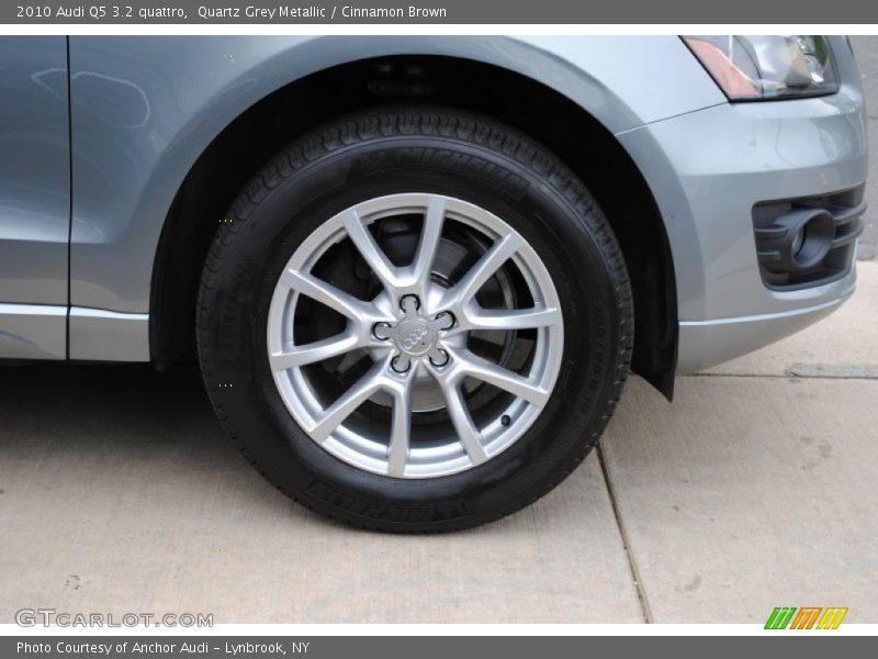 Quartz Grey Metallic / Cinnamon Brown 2010 Audi Q5 3.2 quattro