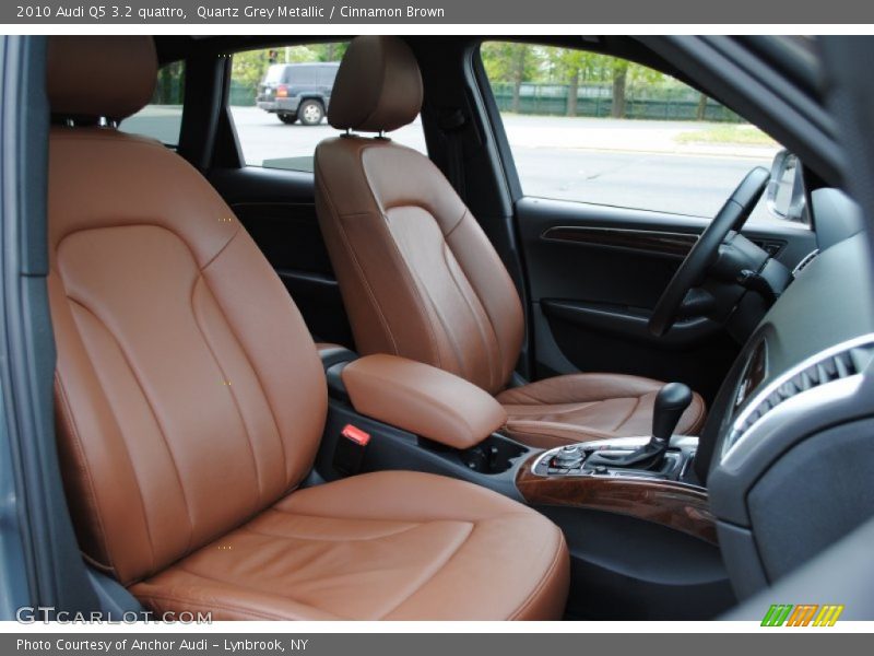 Quartz Grey Metallic / Cinnamon Brown 2010 Audi Q5 3.2 quattro