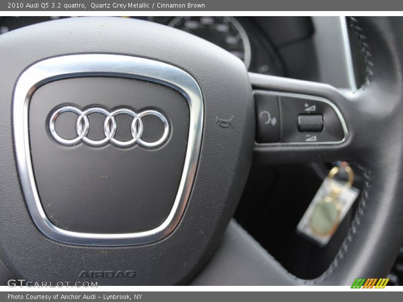 Quartz Grey Metallic / Cinnamon Brown 2010 Audi Q5 3.2 quattro