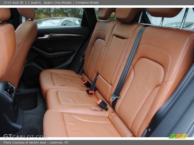 Quartz Grey Metallic / Cinnamon Brown 2010 Audi Q5 3.2 quattro