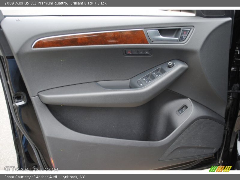 Brilliant Black / Black 2009 Audi Q5 3.2 Premium quattro