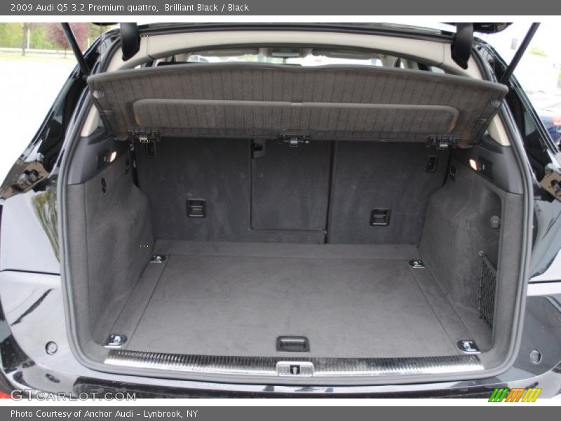Brilliant Black / Black 2009 Audi Q5 3.2 Premium quattro