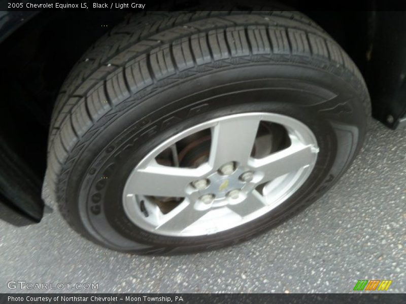 Black / Light Gray 2005 Chevrolet Equinox LS