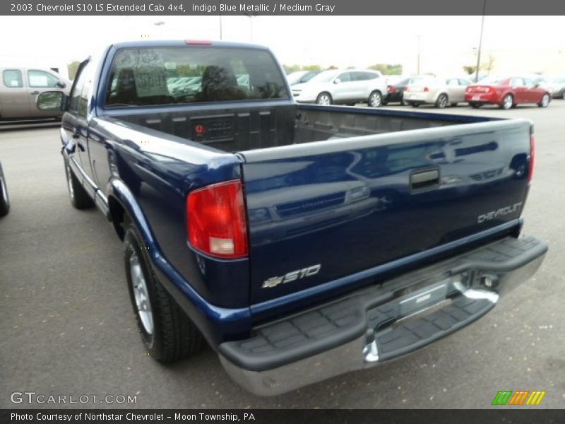 Indigo Blue Metallic / Medium Gray 2003 Chevrolet S10 LS Extended Cab 4x4