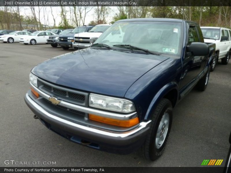 Indigo Blue Metallic / Medium Gray 2003 Chevrolet S10 LS Extended Cab 4x4