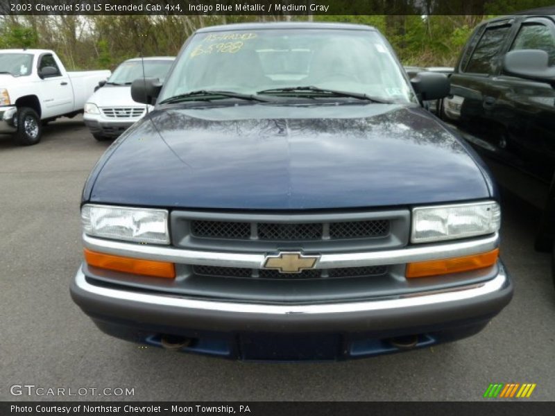 Indigo Blue Metallic / Medium Gray 2003 Chevrolet S10 LS Extended Cab 4x4