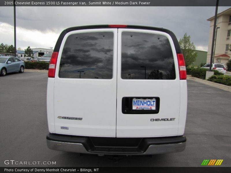 Summit White / Medium Dark Pewter 2005 Chevrolet Express 1500 LS Passenger Van