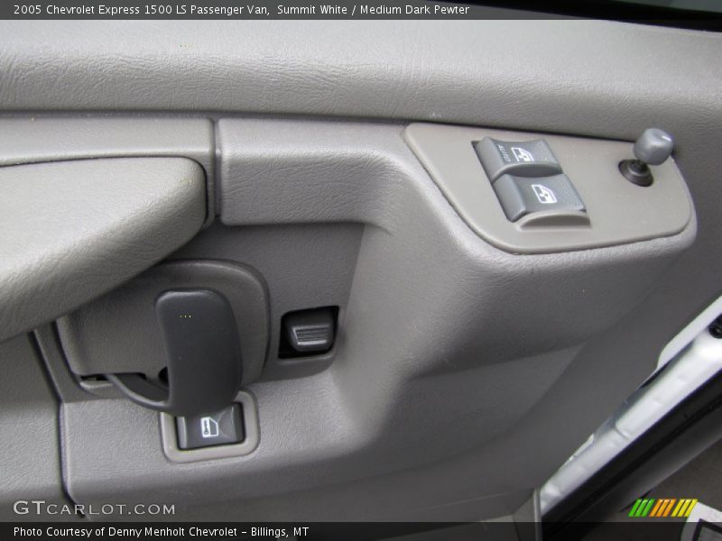 Summit White / Medium Dark Pewter 2005 Chevrolet Express 1500 LS Passenger Van