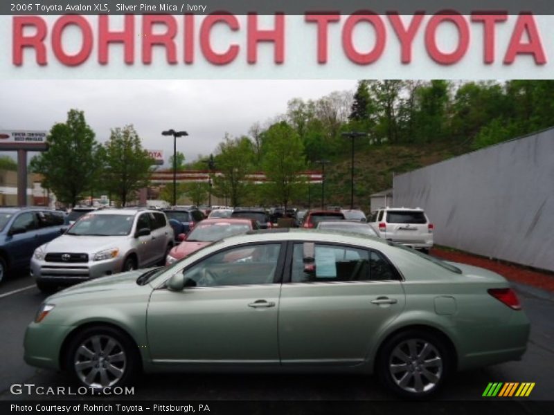 Silver Pine Mica / Ivory 2006 Toyota Avalon XLS