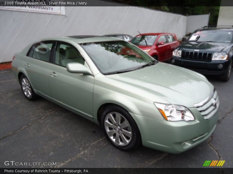 Silver Pine Mica / Ivory 2006 Toyota Avalon XLS