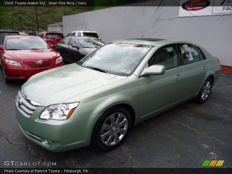 Silver Pine Mica / Ivory 2006 Toyota Avalon XLS