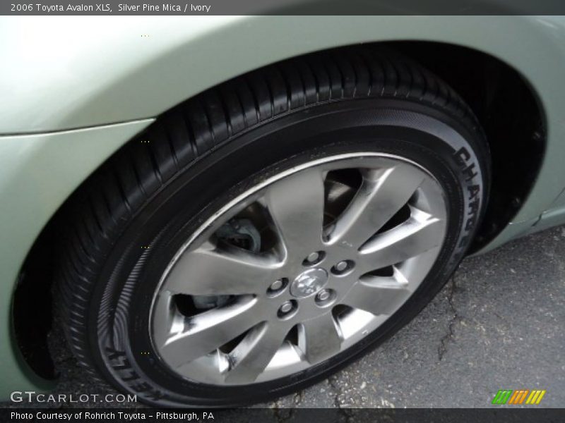 Silver Pine Mica / Ivory 2006 Toyota Avalon XLS