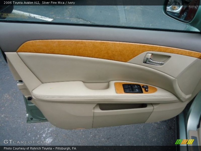 Silver Pine Mica / Ivory 2006 Toyota Avalon XLS