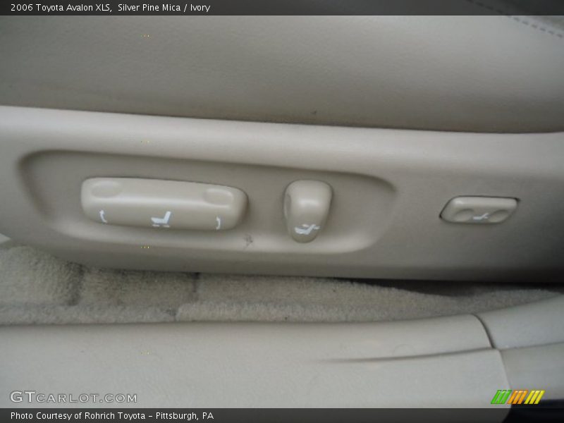 Silver Pine Mica / Ivory 2006 Toyota Avalon XLS