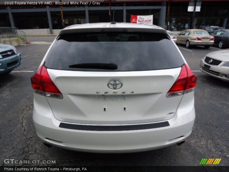 Blizzard White Pearl / Gray 2010 Toyota Venza V6 AWD