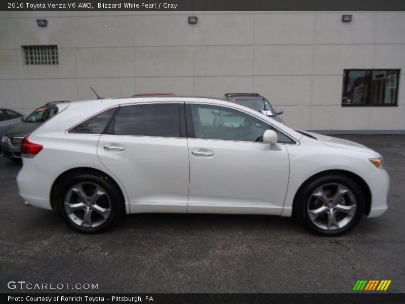 Blizzard White Pearl / Gray 2010 Toyota Venza V6 AWD