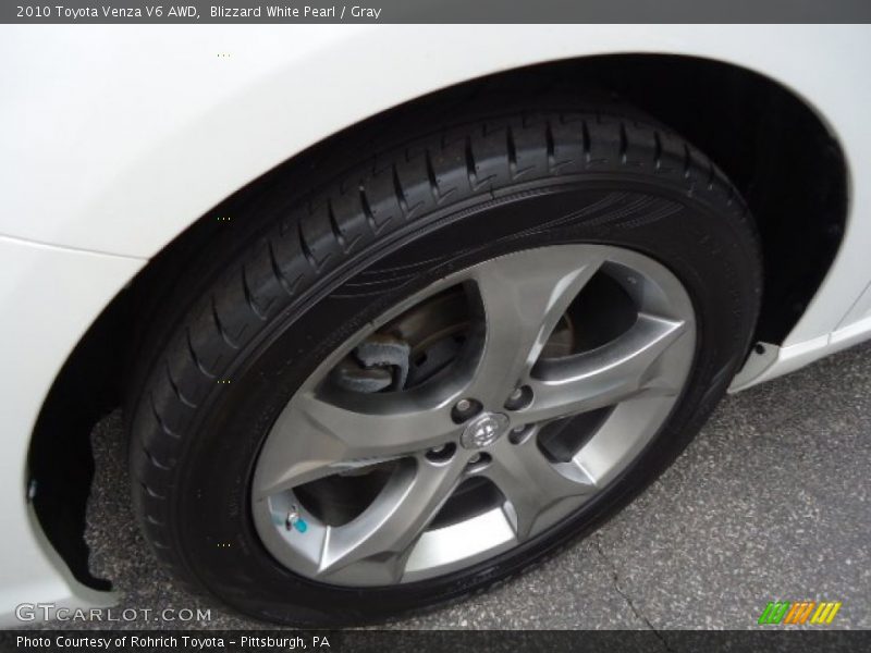 Blizzard White Pearl / Gray 2010 Toyota Venza V6 AWD