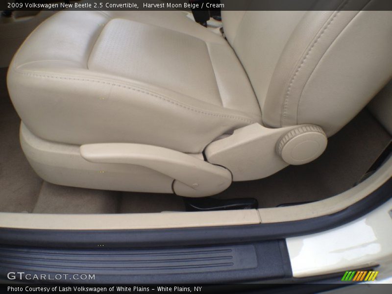 Harvest Moon Beige / Cream 2009 Volkswagen New Beetle 2.5 Convertible