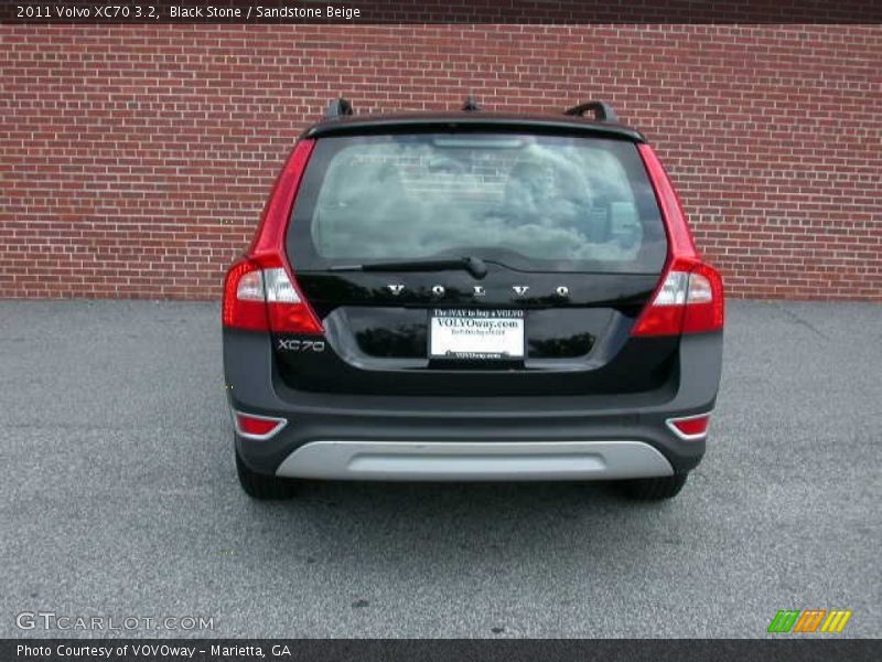 Black Stone / Sandstone Beige 2011 Volvo XC70 3.2