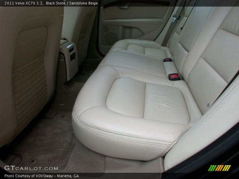 Black Stone / Sandstone Beige 2011 Volvo XC70 3.2