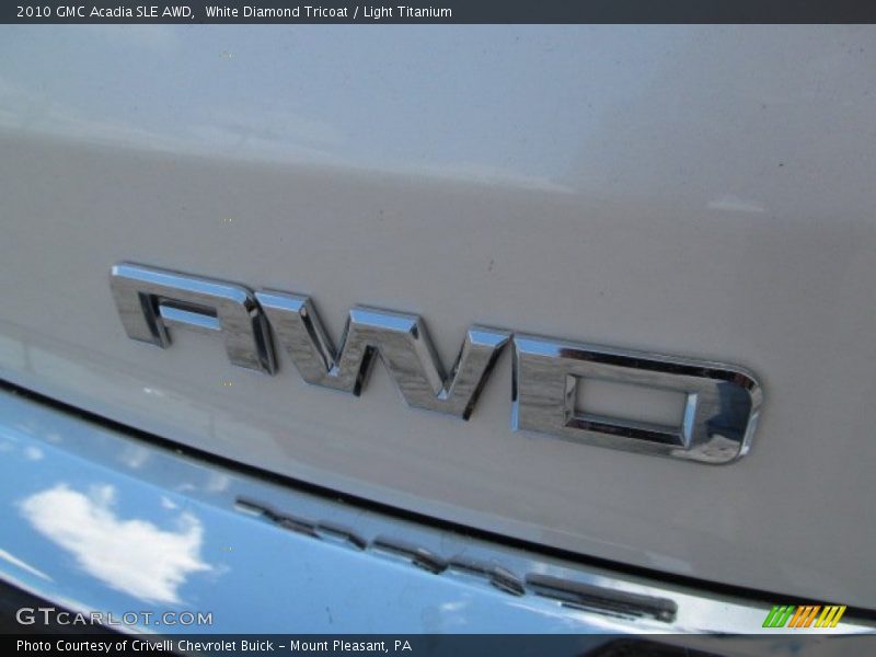 White Diamond Tricoat / Light Titanium 2010 GMC Acadia SLE AWD