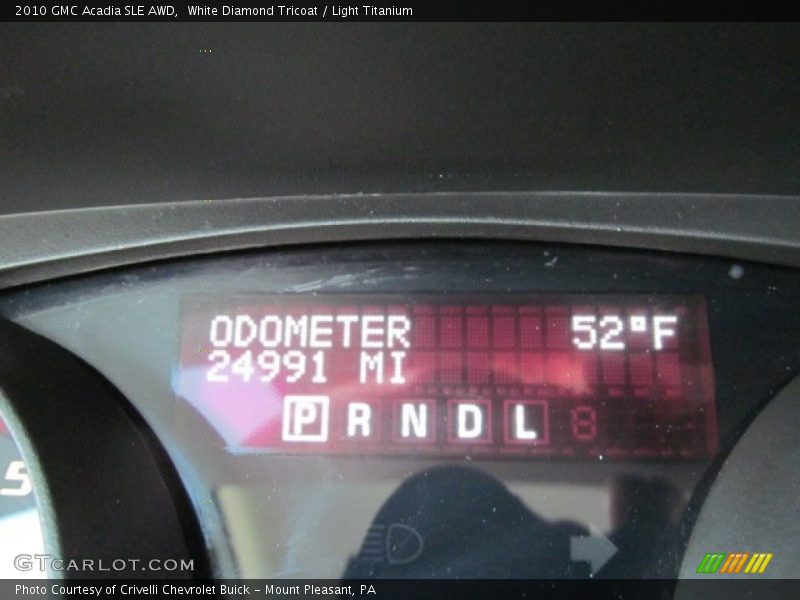 White Diamond Tricoat / Light Titanium 2010 GMC Acadia SLE AWD