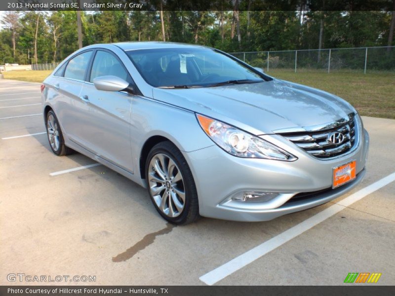 Radiant Silver / Gray 2013 Hyundai Sonata SE