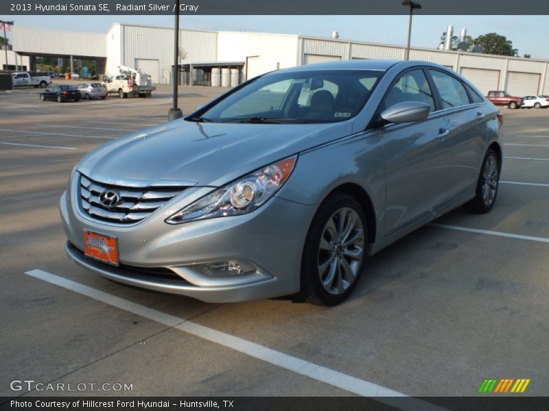 Radiant Silver / Gray 2013 Hyundai Sonata SE