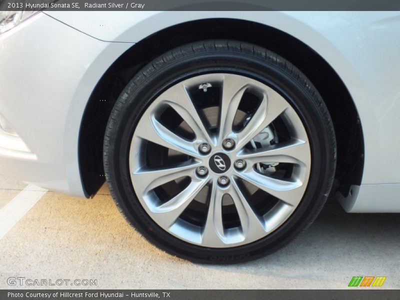 Radiant Silver / Gray 2013 Hyundai Sonata SE