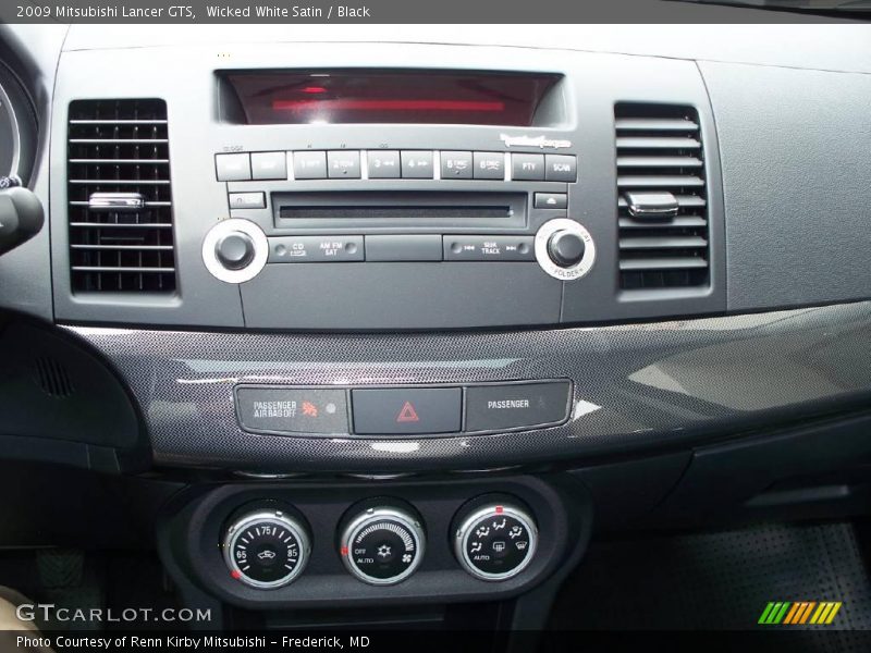 Wicked White Satin / Black 2009 Mitsubishi Lancer GTS