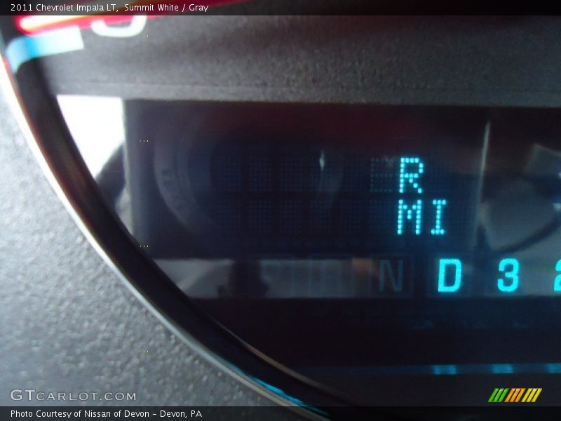Summit White / Gray 2011 Chevrolet Impala LT