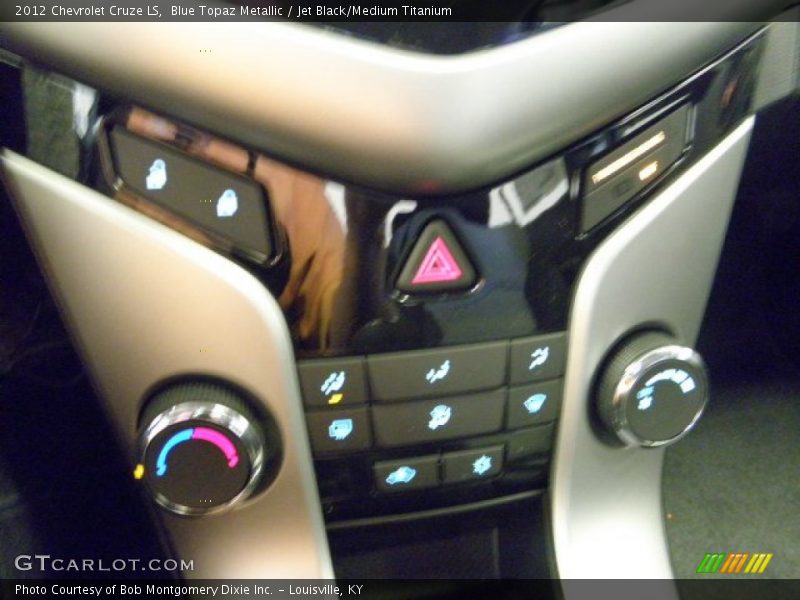 Blue Topaz Metallic / Jet Black/Medium Titanium 2012 Chevrolet Cruze LS