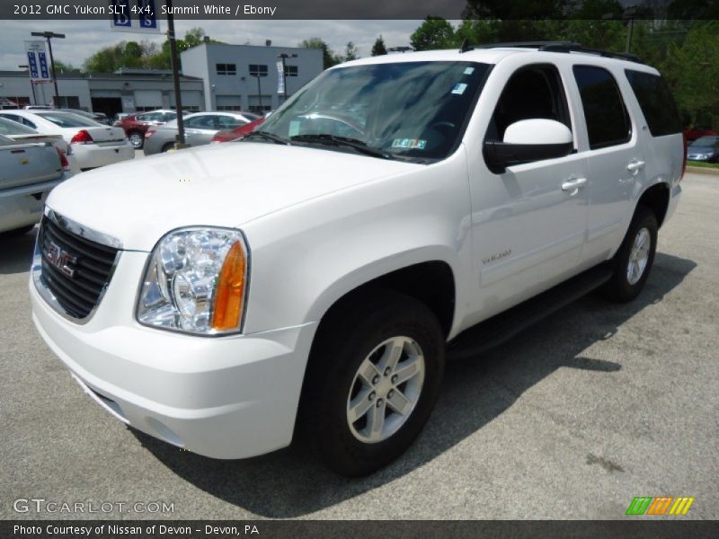 Front 3/4 View of 2012 Yukon SLT 4x4