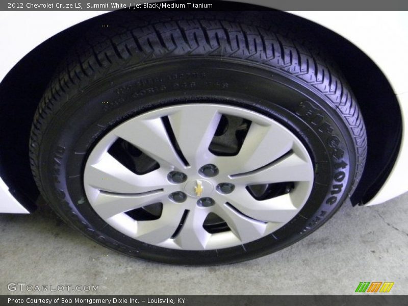 Summit White / Jet Black/Medium Titanium 2012 Chevrolet Cruze LS