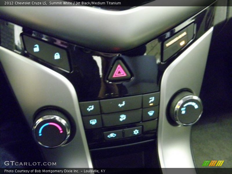 Summit White / Jet Black/Medium Titanium 2012 Chevrolet Cruze LS