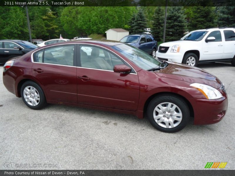 Tuscan Sun / Blond 2011 Nissan Altima 2.5 S