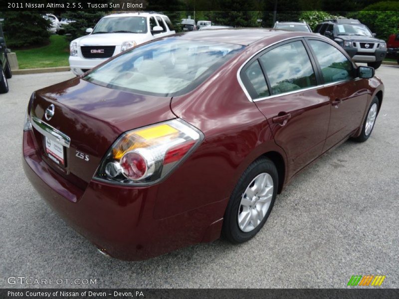 Tuscan Sun / Blond 2011 Nissan Altima 2.5 S