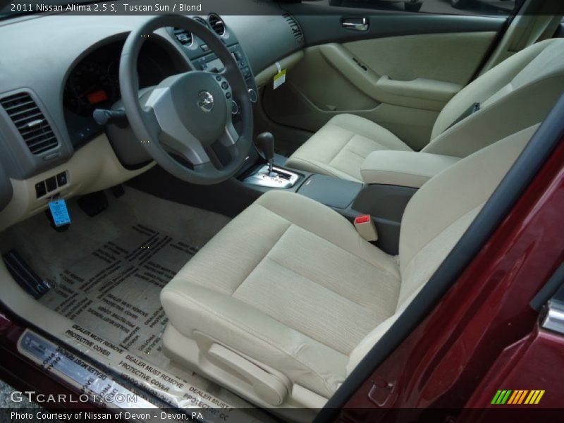 Tuscan Sun / Blond 2011 Nissan Altima 2.5 S
