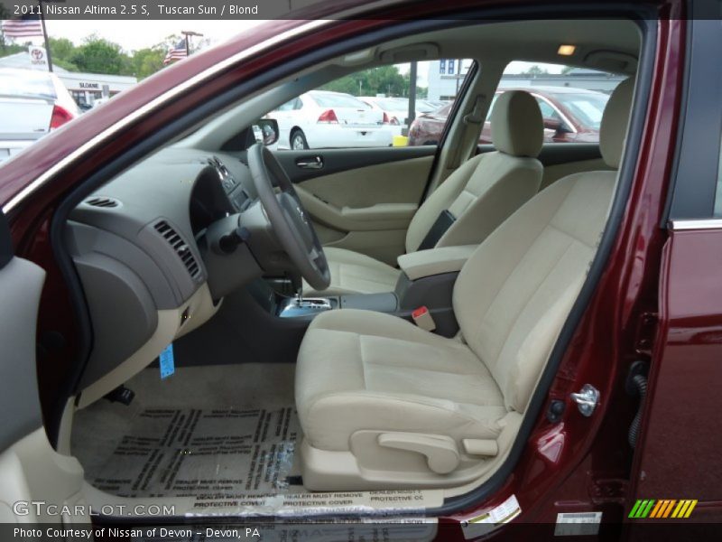 Tuscan Sun / Blond 2011 Nissan Altima 2.5 S