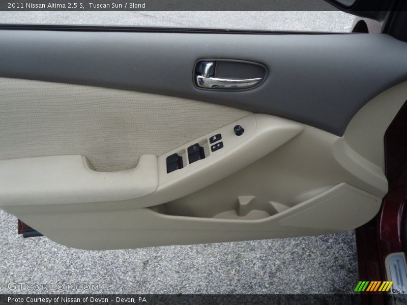 Tuscan Sun / Blond 2011 Nissan Altima 2.5 S