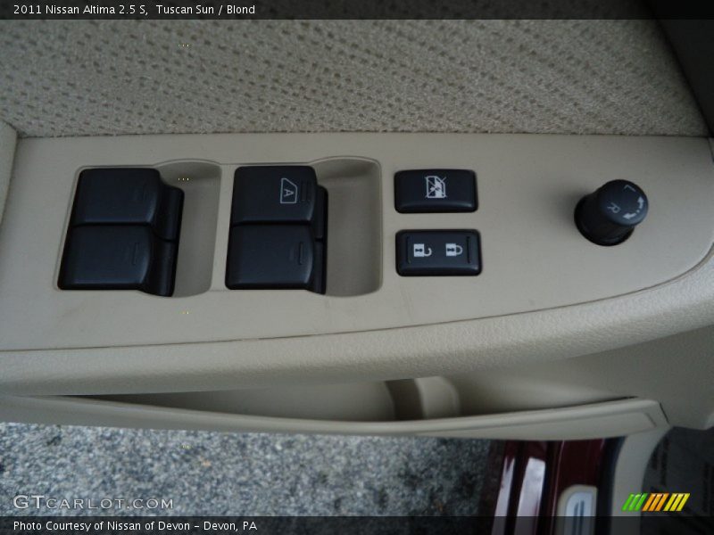 Tuscan Sun / Blond 2011 Nissan Altima 2.5 S