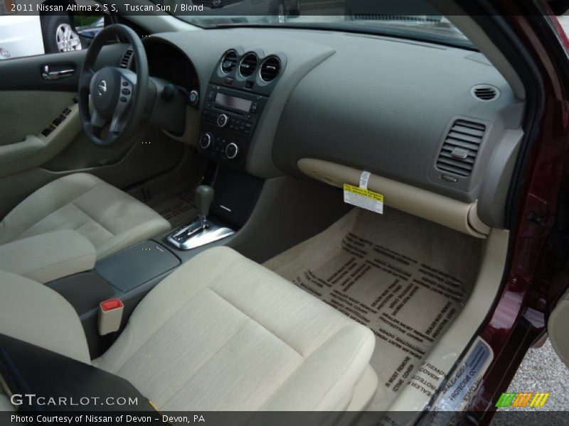 Tuscan Sun / Blond 2011 Nissan Altima 2.5 S